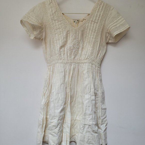 White summer dress - size Small - Picture 3 of 3